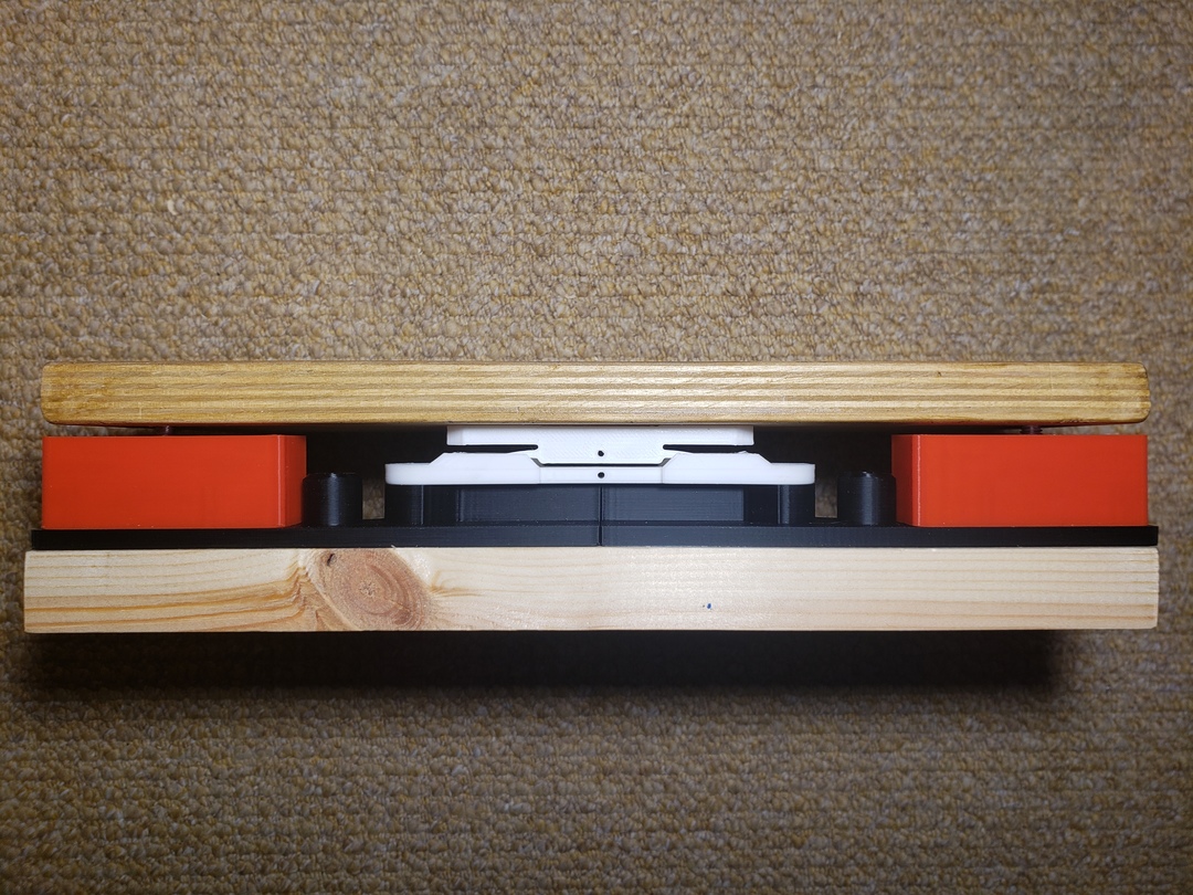 Cross section test module of a panel