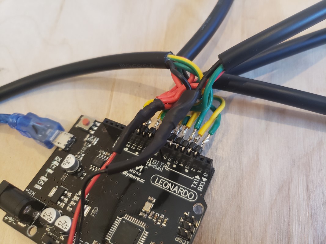 All arrow pins connected to Arduino